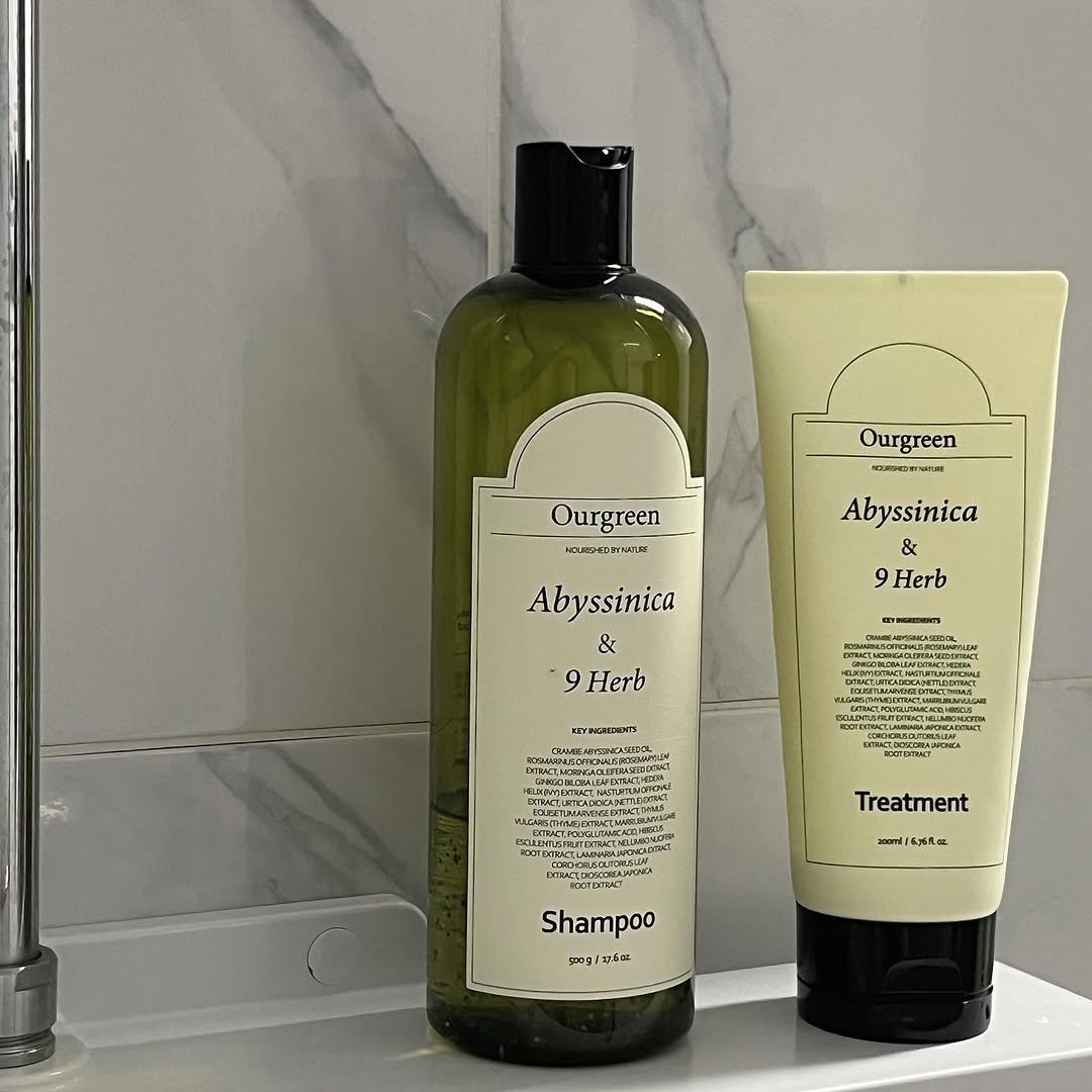 Photo by 정성아 on November 18, 2025. May be an image of fragrance, hair product, lotion, hand cream and text.