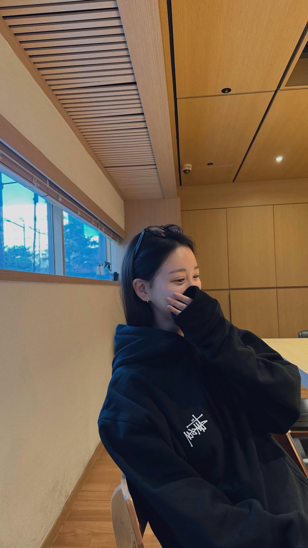 jungsungaa 게시물 이미지: 정스투시 돌아왔습니다 .. 🖤?

• 11/19(수) - 11/23(일)
•...