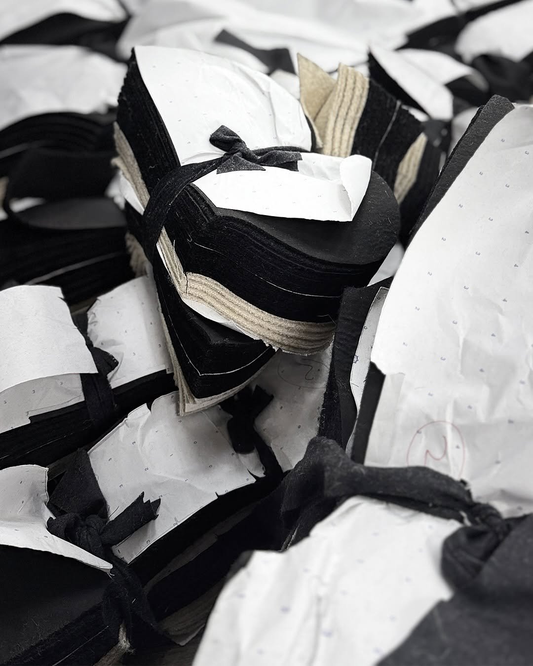Photo by 준호 팩토리 I 지속가능 패션 봉제공장 on January 29, 2025.