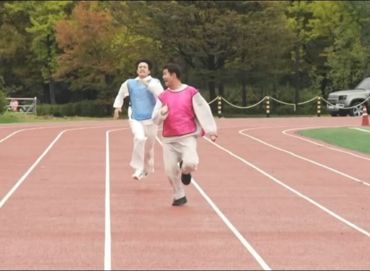 junhyunmoo 게시물 이미지: 최민호를 이긴 자!

#무사인볼트 #순진무구가을운동회