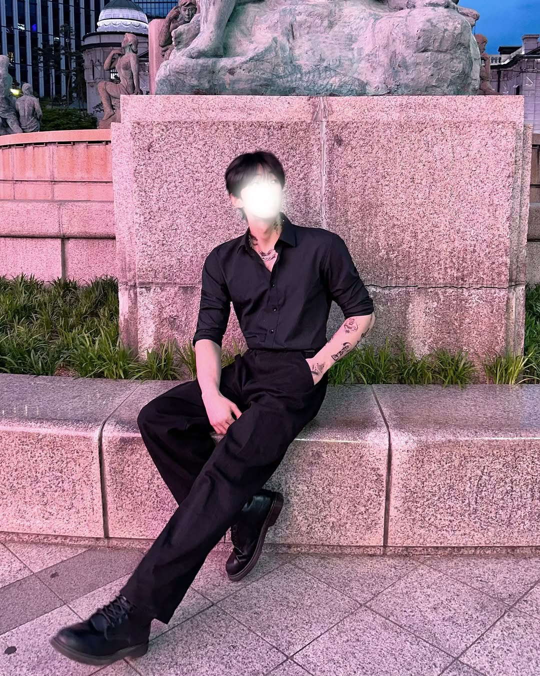 junji_66 게시물 이미지: 🌃

.
.
타투는 스티커 입니다.