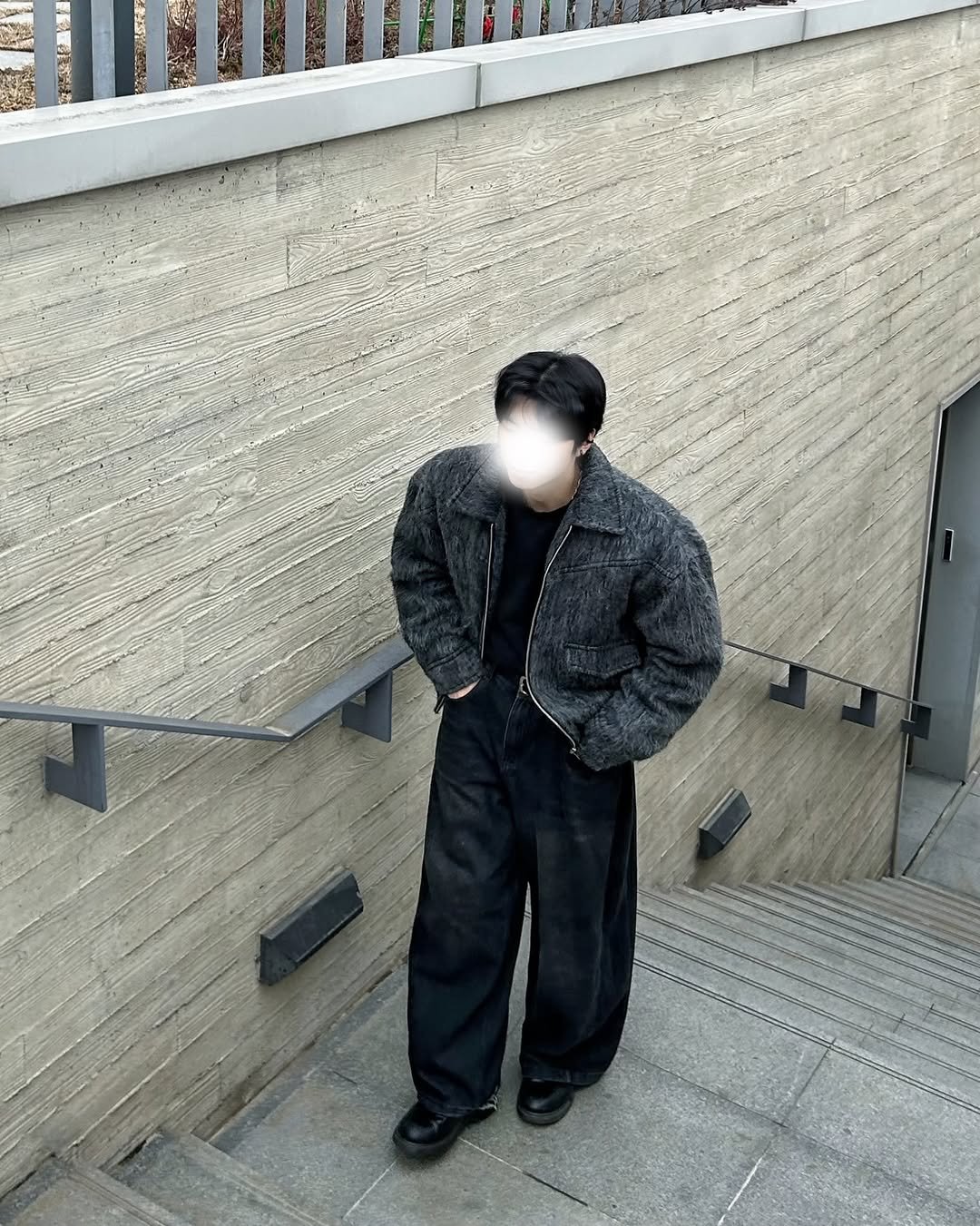 junji_66 게시물 이미지: 일 년 만에 피드😎