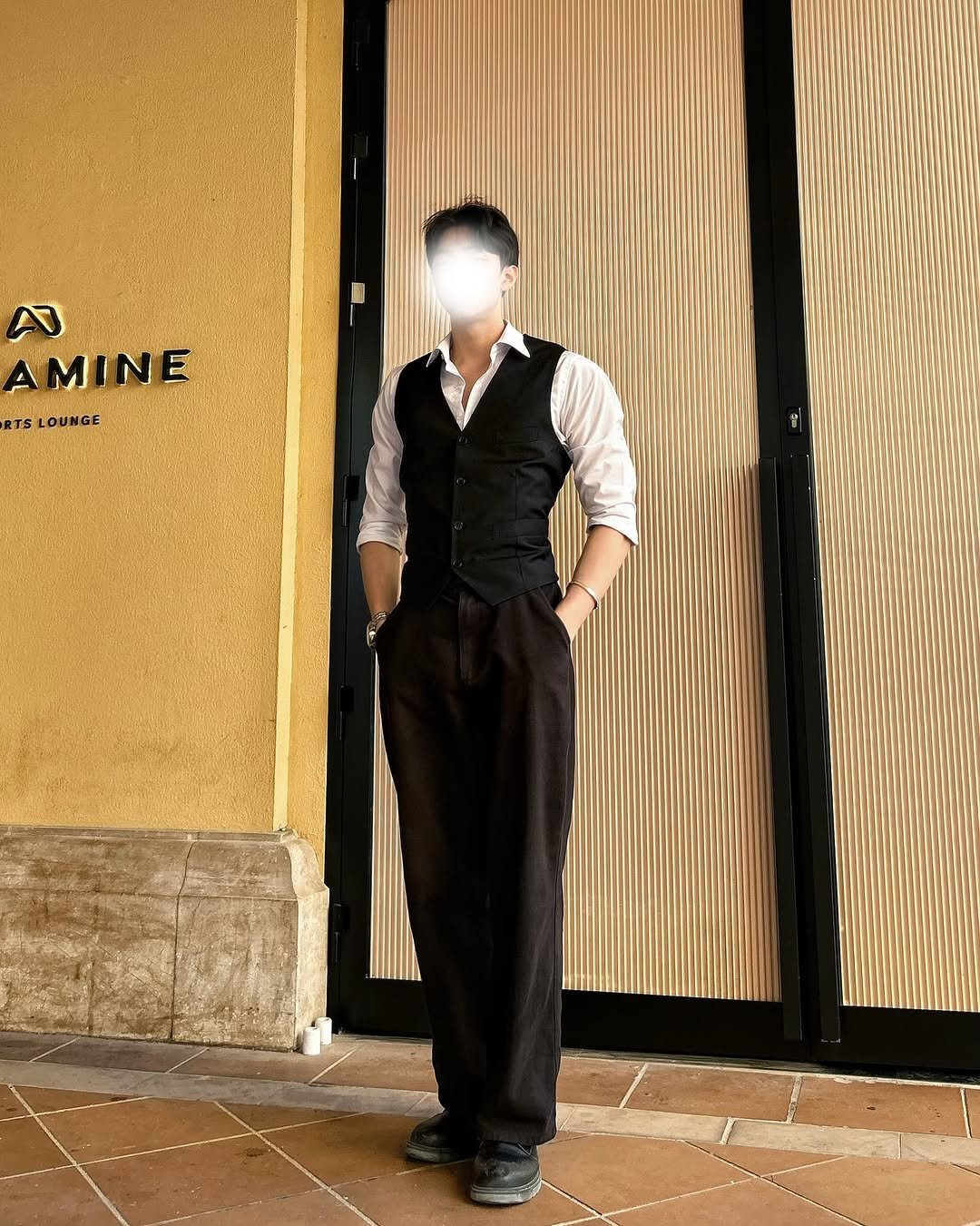 Photo by 준지 on March 23, 2026. May be an image of wingtip shoes, suit, vest and text.