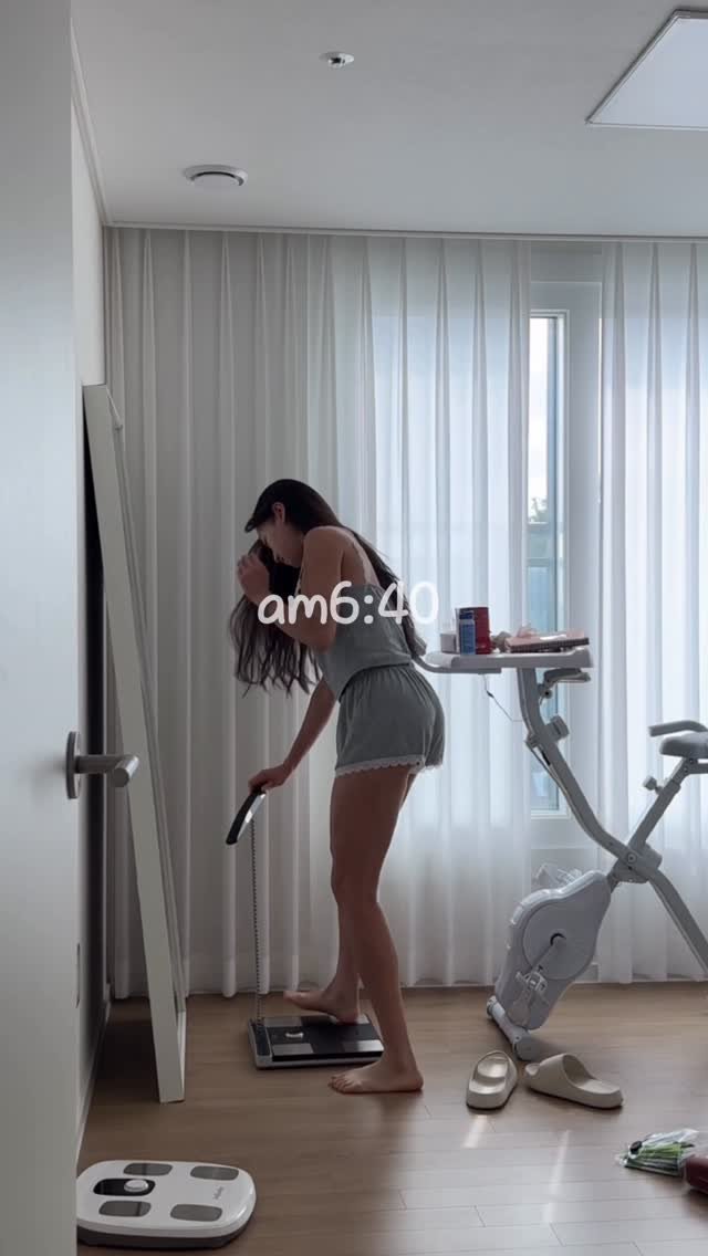 juyeon___2 게시물 이미지: 기상 후 소변 보고, 같은 조건으로 body check!👯‍♀️🔥
내 루틴에 확신을...