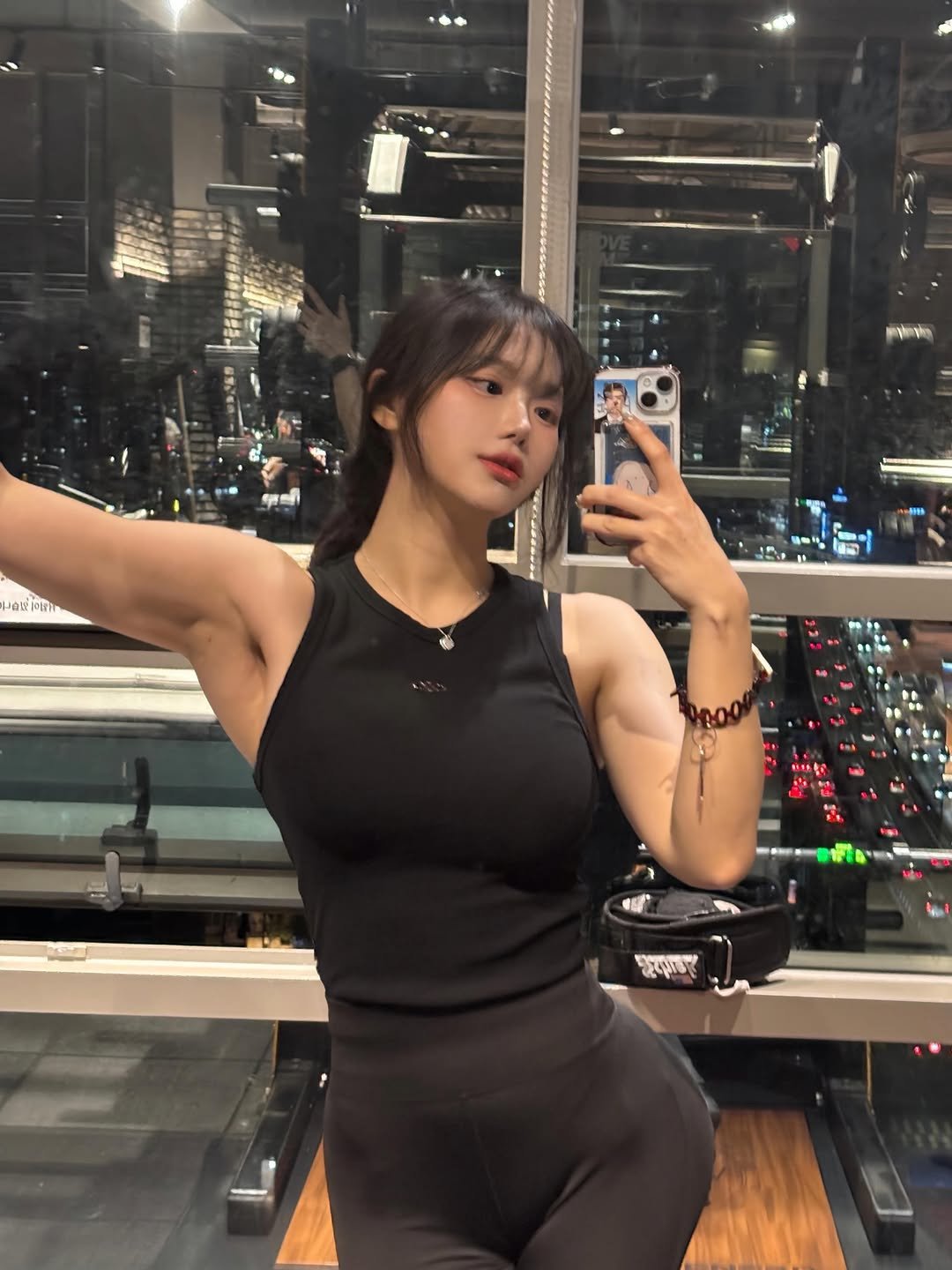 jweight_ 게시물 이미지: 토요일~밤엔 등운동.