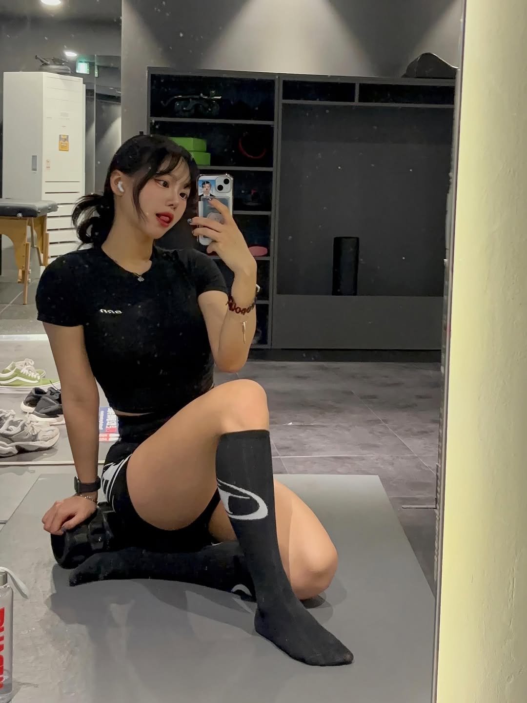 jweight_ 게시물 이미지: 오늘 하체 잘먹었당…💕
폼롤러도 해줬지룽