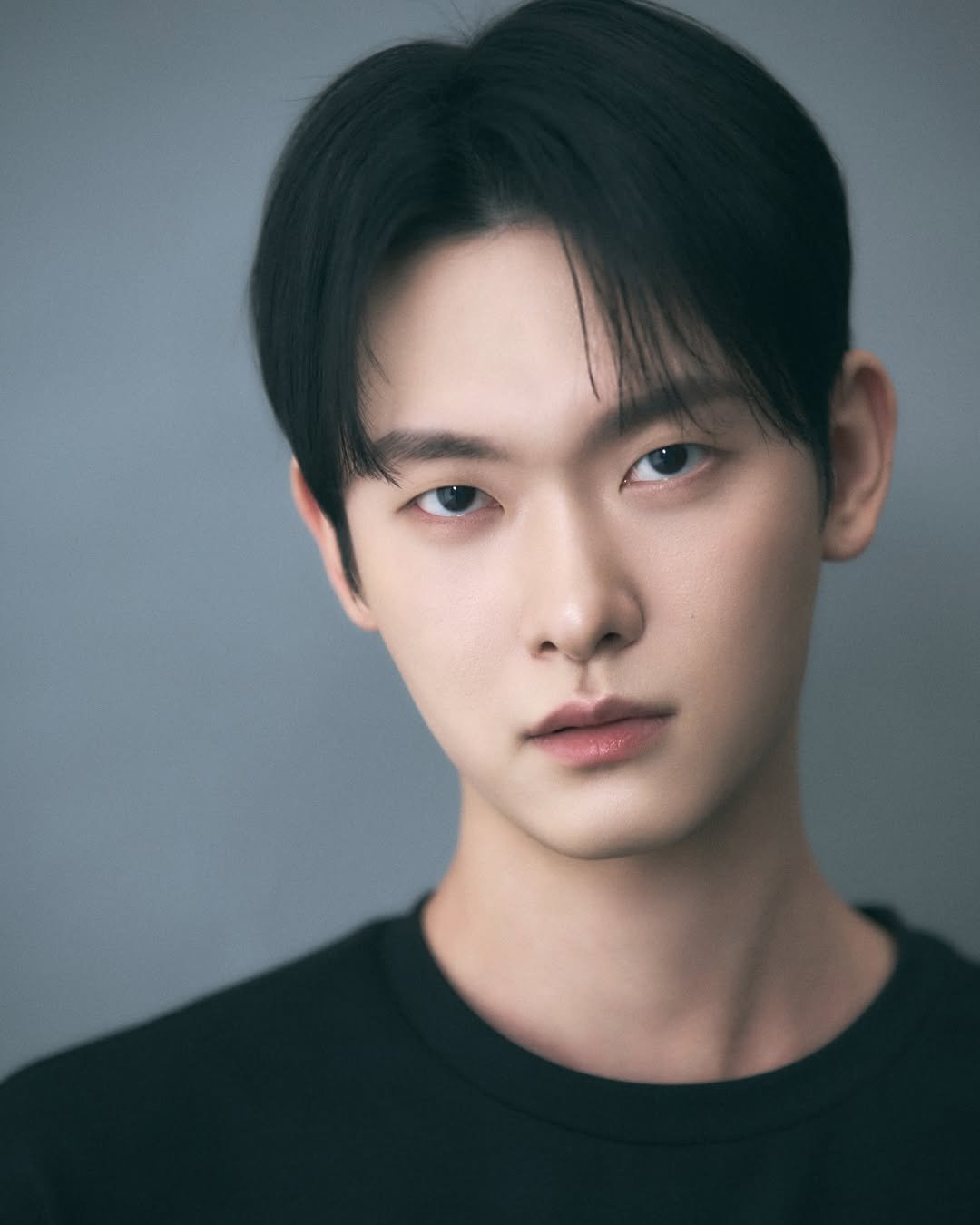 Photo shared by 백정훈 on January 07, 2025 tagging @blue_um, and @studio_dion__.