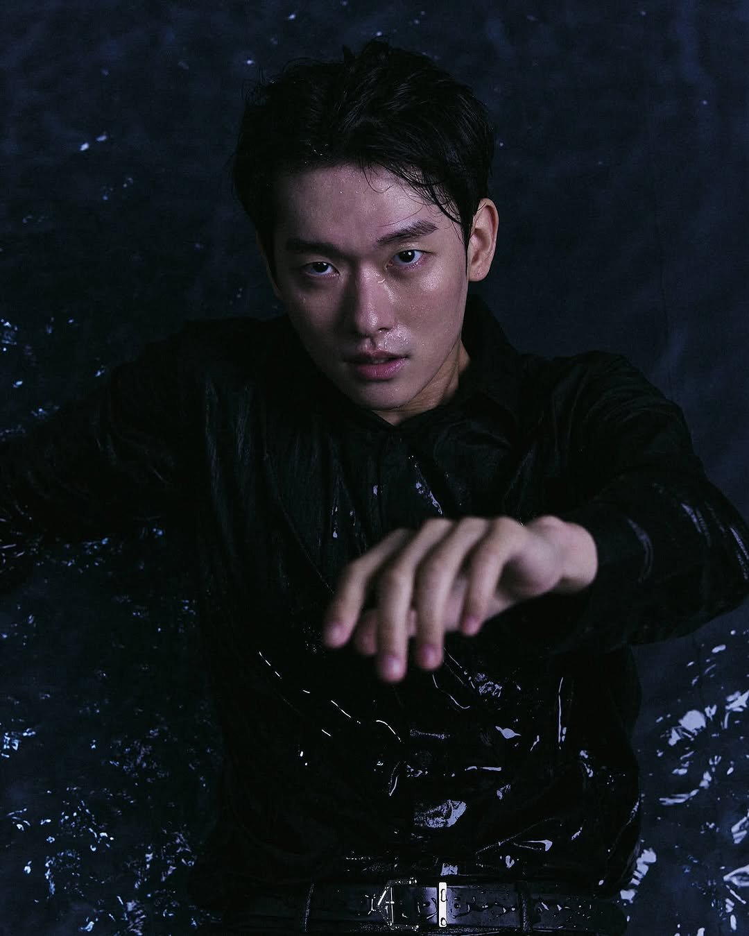 Photo shared by 백정훈 on August 08, 2025 tagging @studio_dia__. May be an image of 1 person and text.