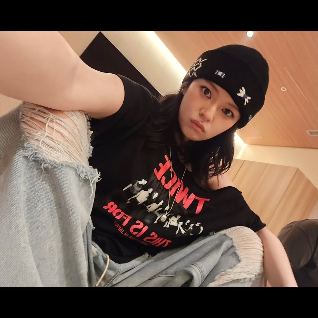 Photo by 정연 (JEONGYEON) on September 17, 2025. May be an image of 1 person, hair, hat, top and text.