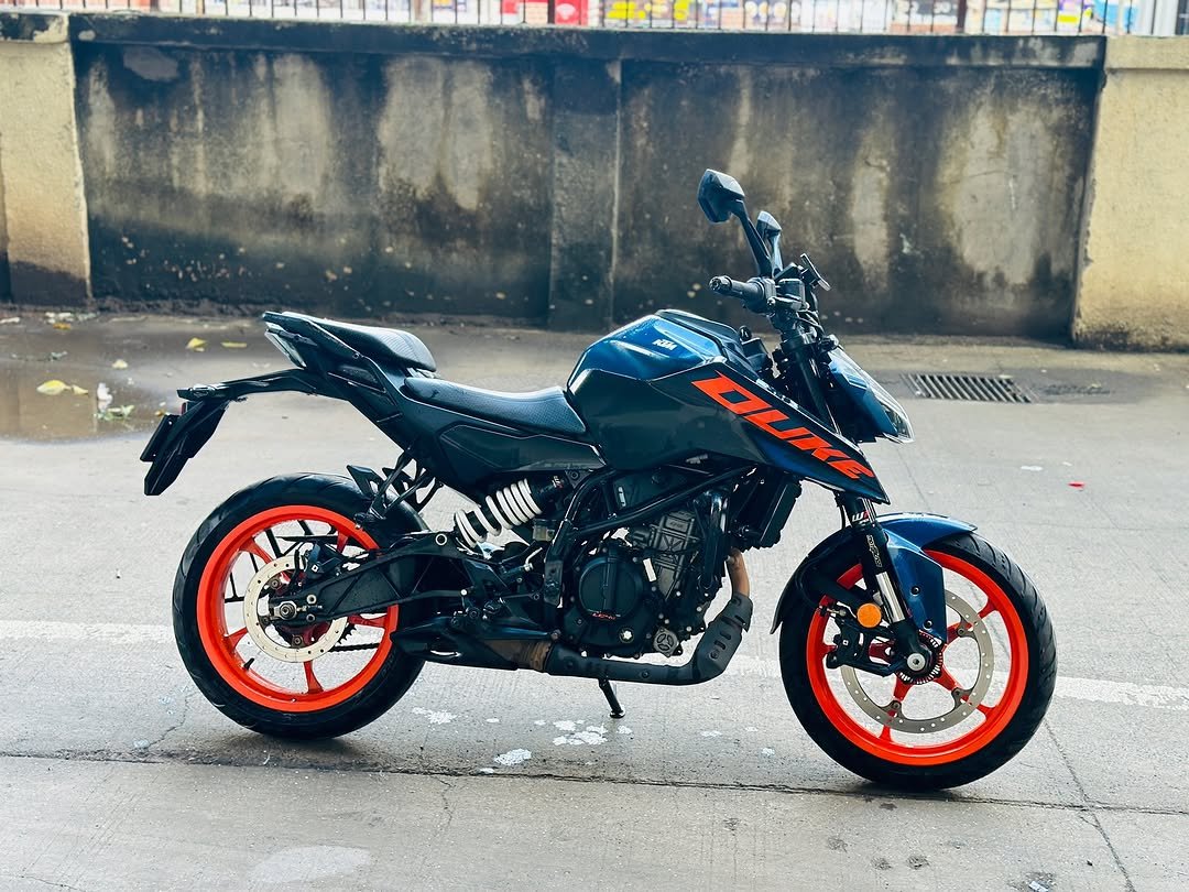 Photo shared by J.Y MOTORS on November 01, 2025 tagging @ktm_india, @shoeb_shaikh7045, @wholesale999, @bazifali555, @thewheelsshow_, @revwithabhi_, @jymotors_happyclients, and @jymotors_mumbra. May be an image of motorcycle, dirt bike, scooter and text.