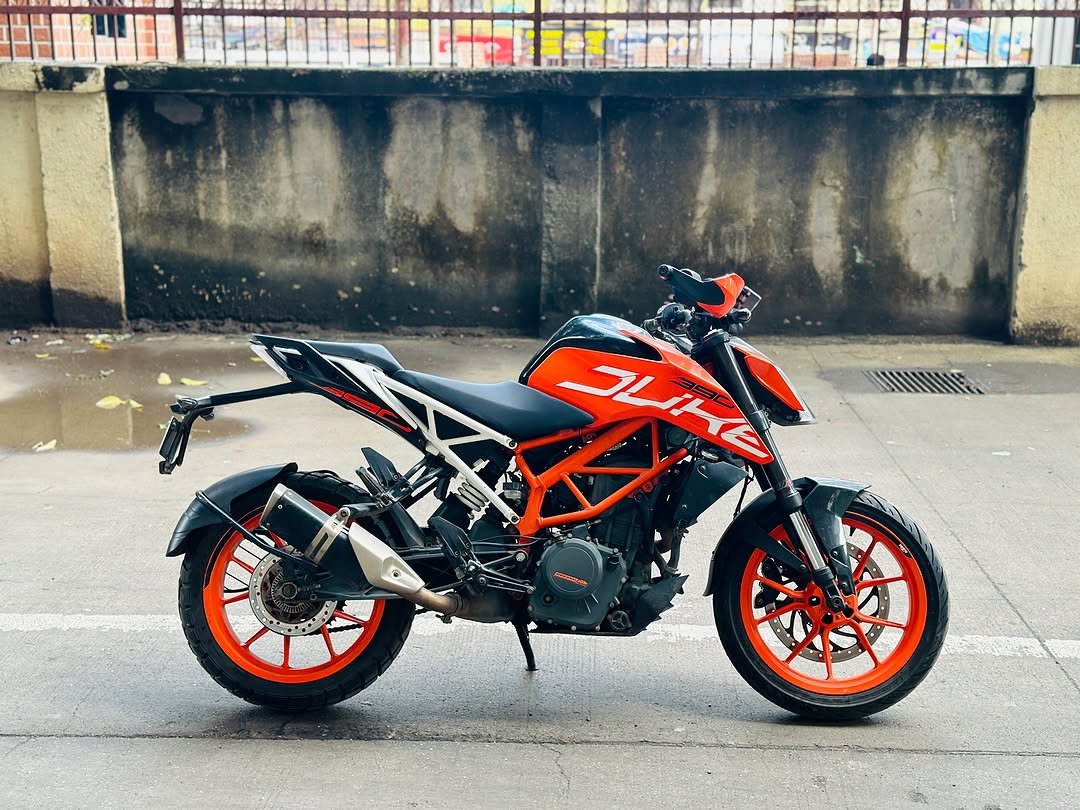 Photo shared by J.Y MOTORS on November 01, 2025 tagging @ktm_india, and @jymotors_mumbra. May be an image of motorcycle, dirt bike, scooter and text.