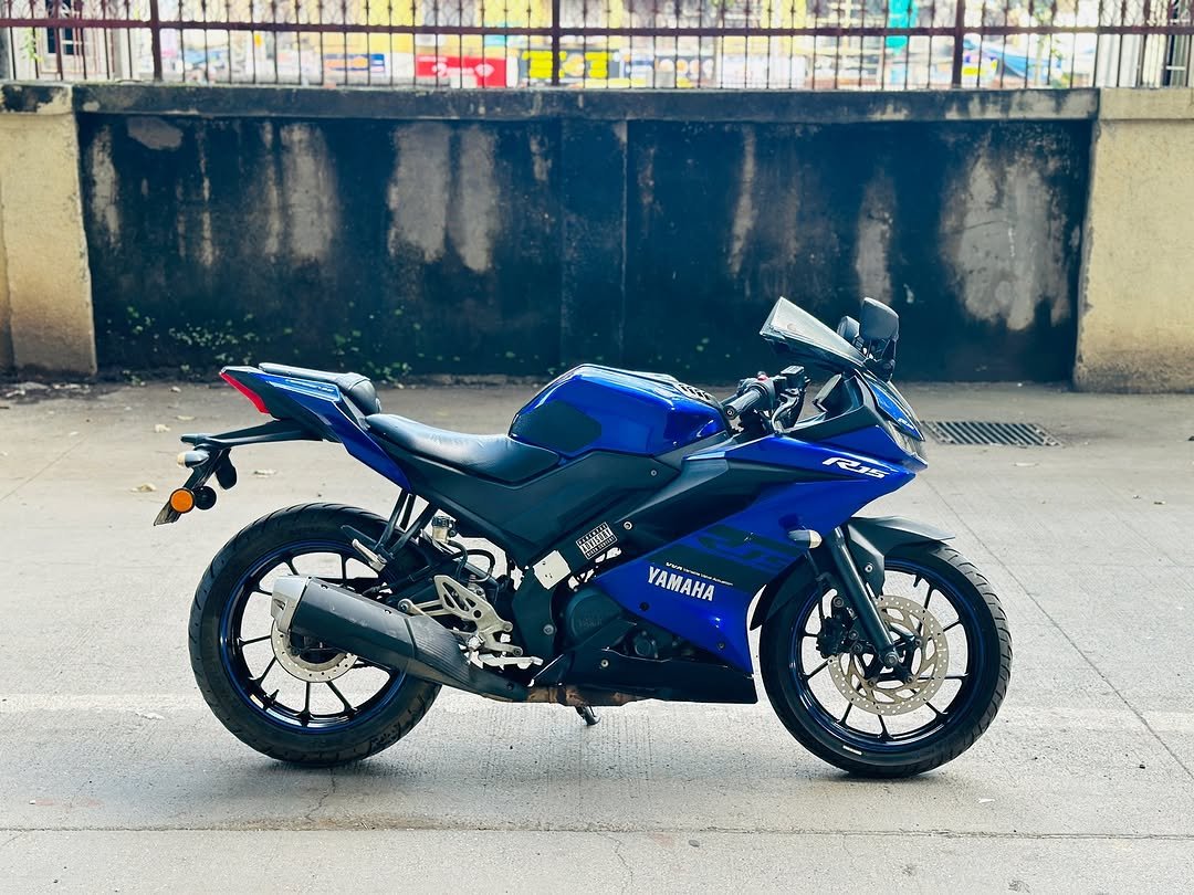 Photo shared by J.Y MOTORS on October 06, 2025 tagging @yamahamotorindia, @thewheelsshow_, @bike_o_beast, @jymotors_happyclients, and @jymotors_mumbra. May be an image of dirt bike, motorcycle, scooter and text that says 'จ C1S & .ン YAMAHA F a F'.