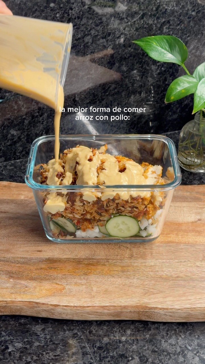 jynfits 게시물 이미지: Ensalada de arroz crujiente con nuggets...
