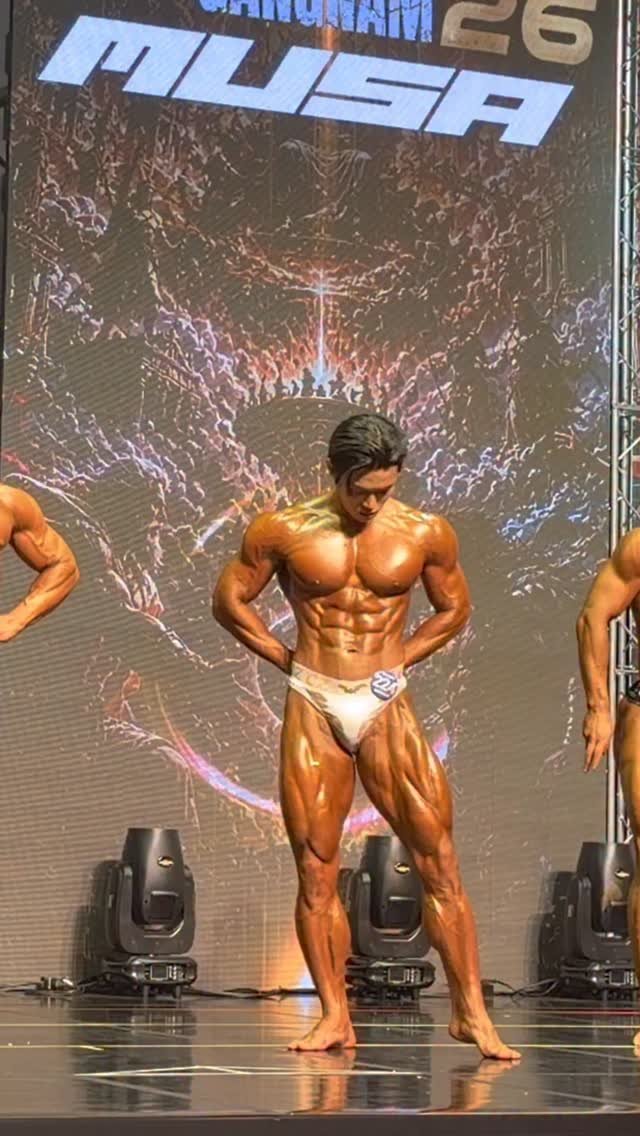 jyunn_____ 게시물 이미지: 삶이 무료하신가요
피트니스대회를 출전하세요
그리고 전종목을 다뛰세요 하루가 어떻게 가는지 모릅니다