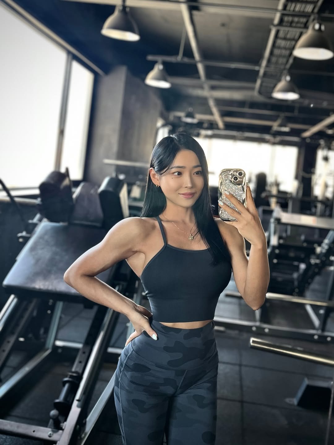 k___hyojin 게시물 이미지: 🎄🎅🏾💪🏾

#오운완 #운동하는여자 #운동소통 #gym #fitnessmotivation