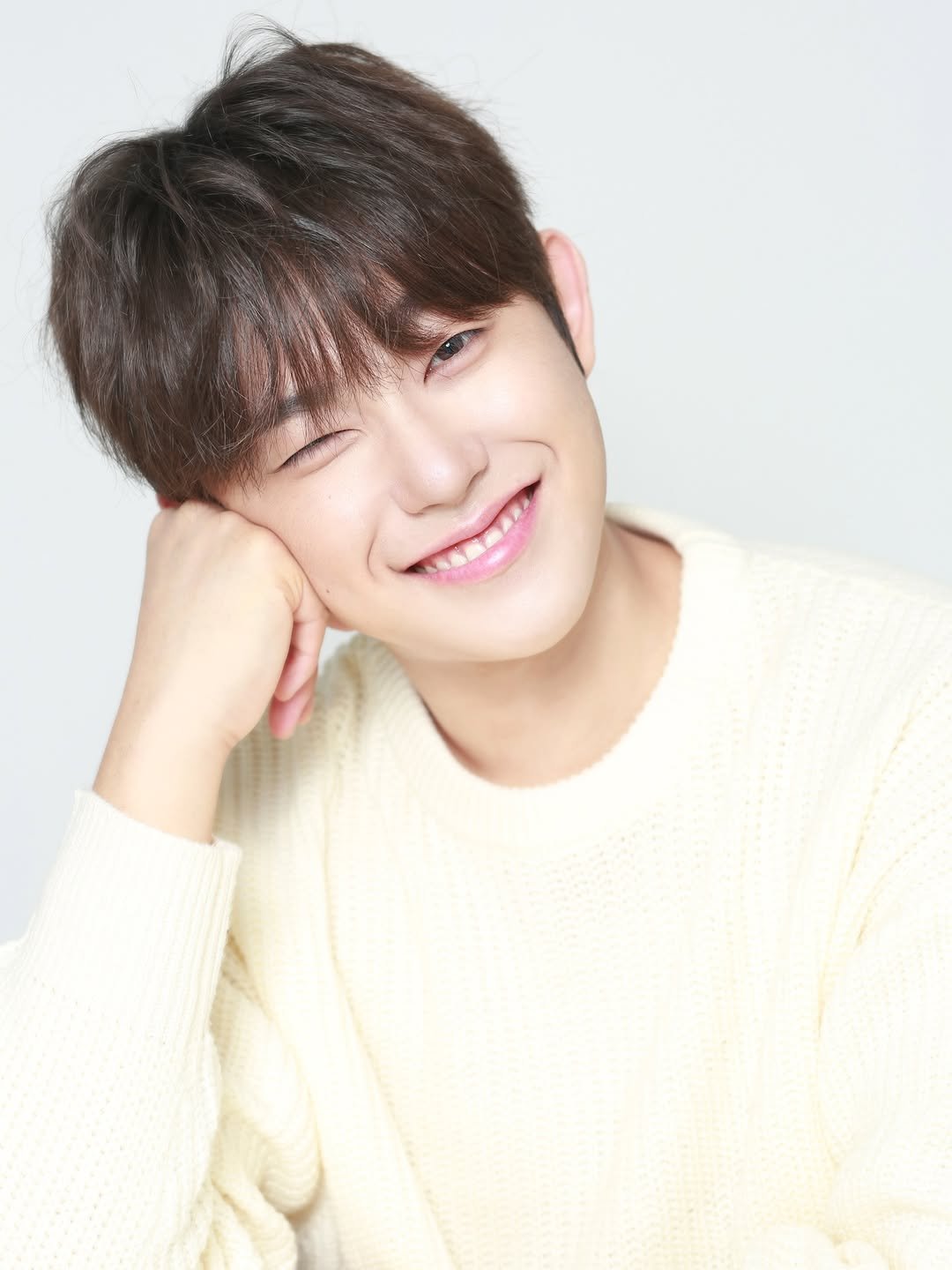 Photo shared by 김재현 on December 04, 2025 tagging @from.cuz. May be an image of one or more people, bangs and text.