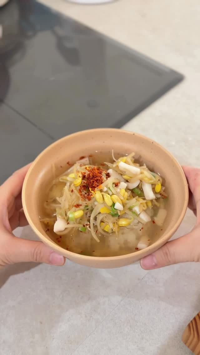 k_dorimm 게시물 이미지: 오징어콩나물국

콩나물국 자주 끓여드세요?
우리가 매번 먹는 콩나물국이
오징어만...