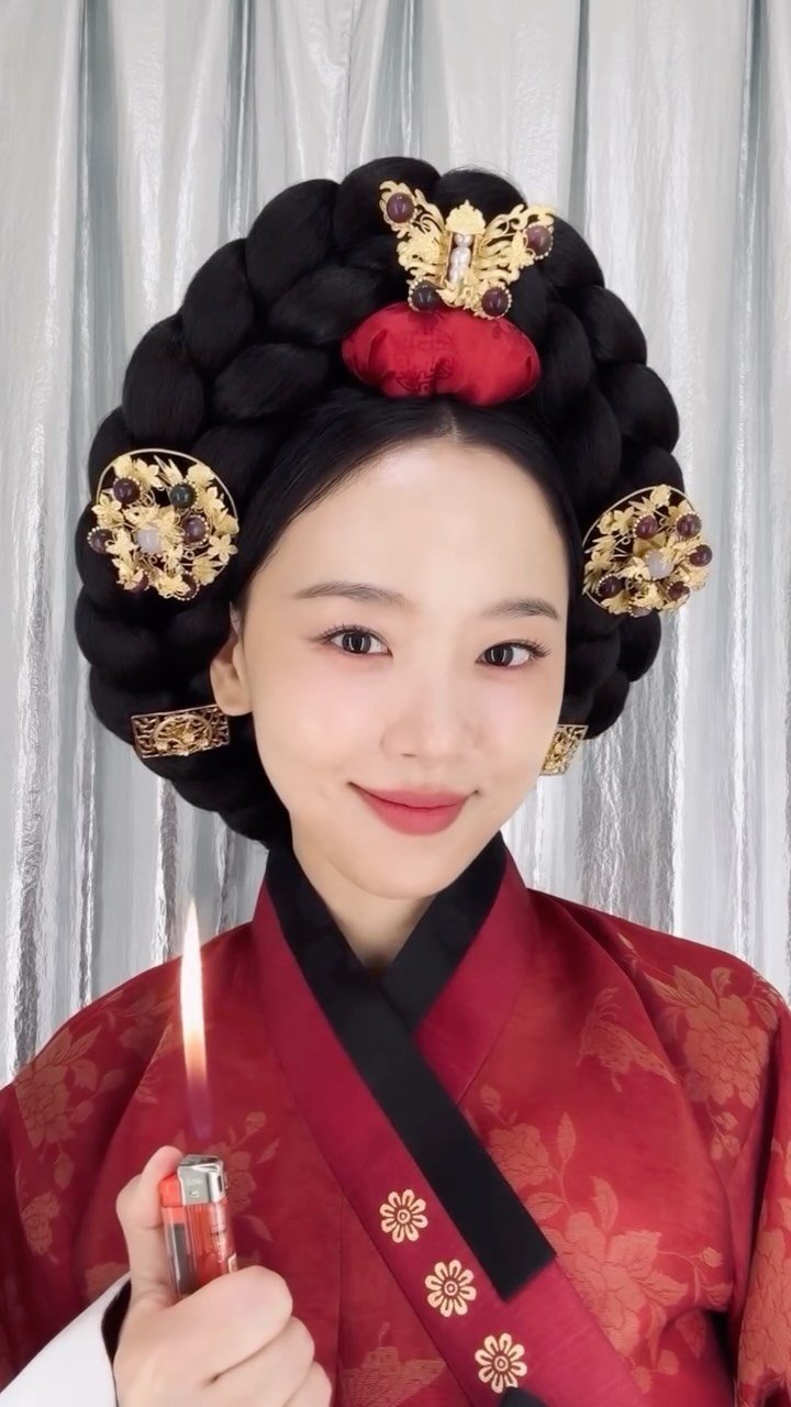 k_hanna_ 게시물 이미지: 2025에서 조선시대로❤️‍🔥

#라이터챌린지 #lighterchallenge...
