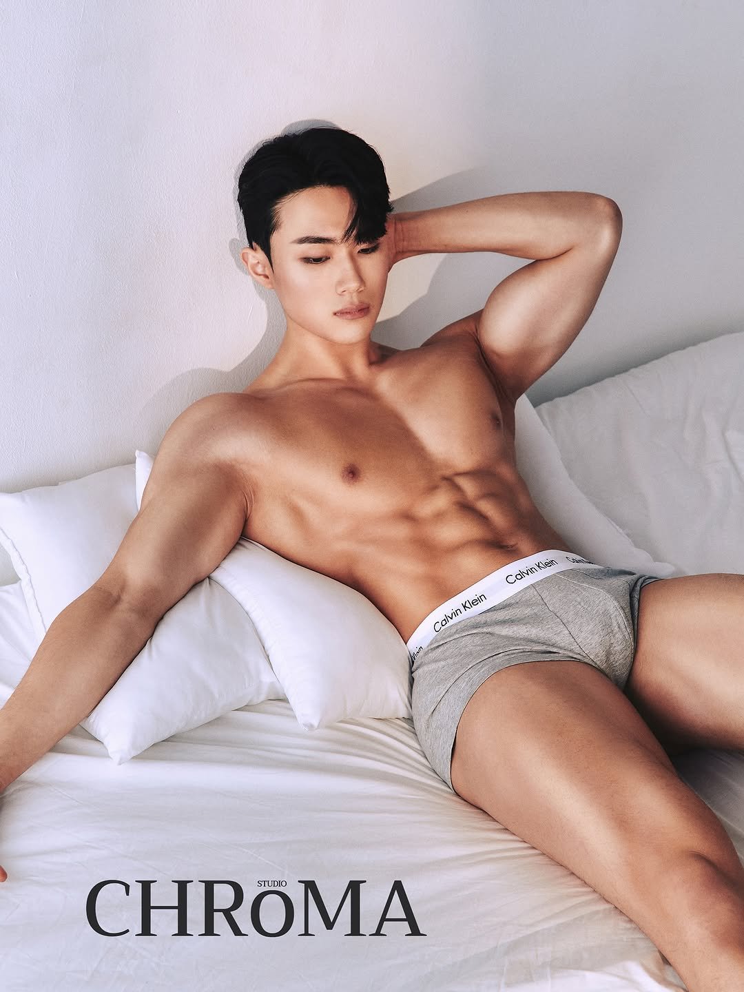 Photo by 고제형 on August 24, 2025. May be an image of 1 person and text that says 'ICI Colvm CHROMA STLIDID'.