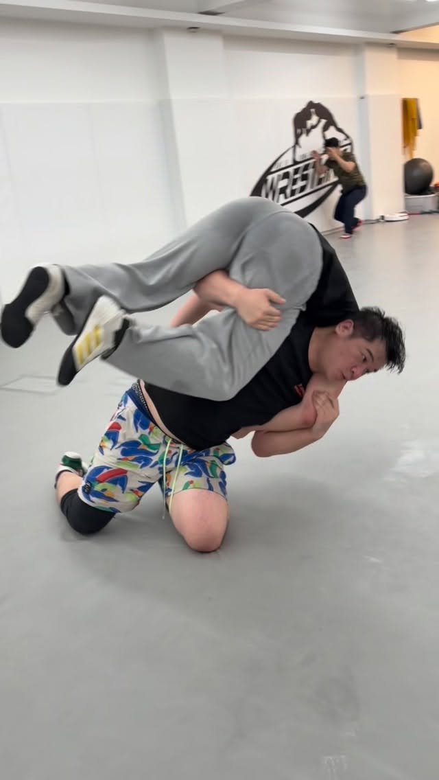 k_wrestling_hongdae 게시물 이미지: 레슬링이 처음이어도 괜찮습니다🤼‍♂️ 케이레슬링 홍대점에서는 기본기부터 이런 기술...
