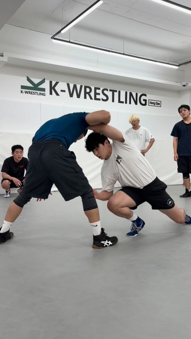 k_wrestling_hongdae 게시물 이미지: 홍대·합정에서 레슬링을 제대로 배우고 싶다면🤼‍♂️

기초 자세부터 테이크다운,...