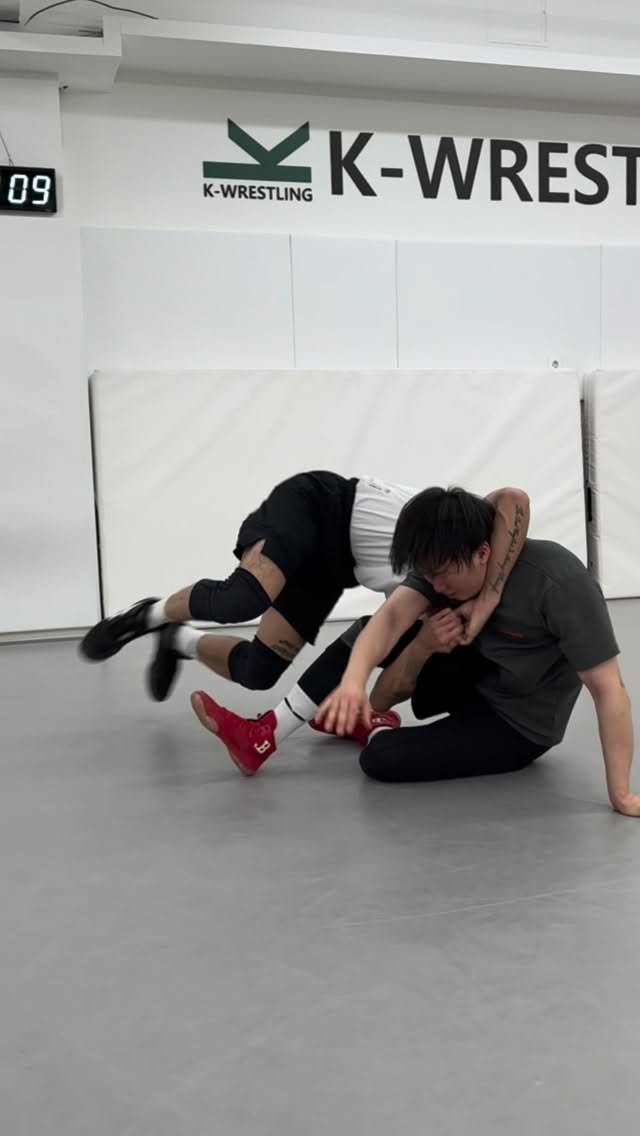 k_wrestling_hongdae 게시물 이미지: 케이 레슬링 홍대점에서는
오시는 모든 분들께서 건강한 삶의 패턴을
만들어가 실수...