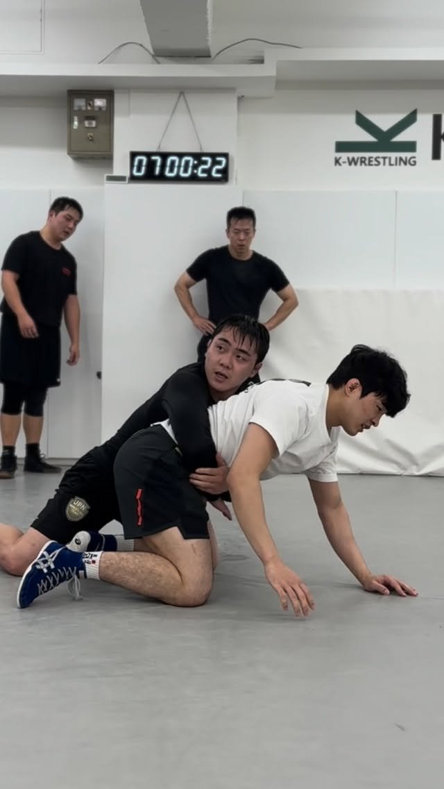 k_wrestling_hongdae 게시물 이미지: 인천 환경공단 김철송 선수님과 즐거운 레슬링 재밌고 유익한 시간...