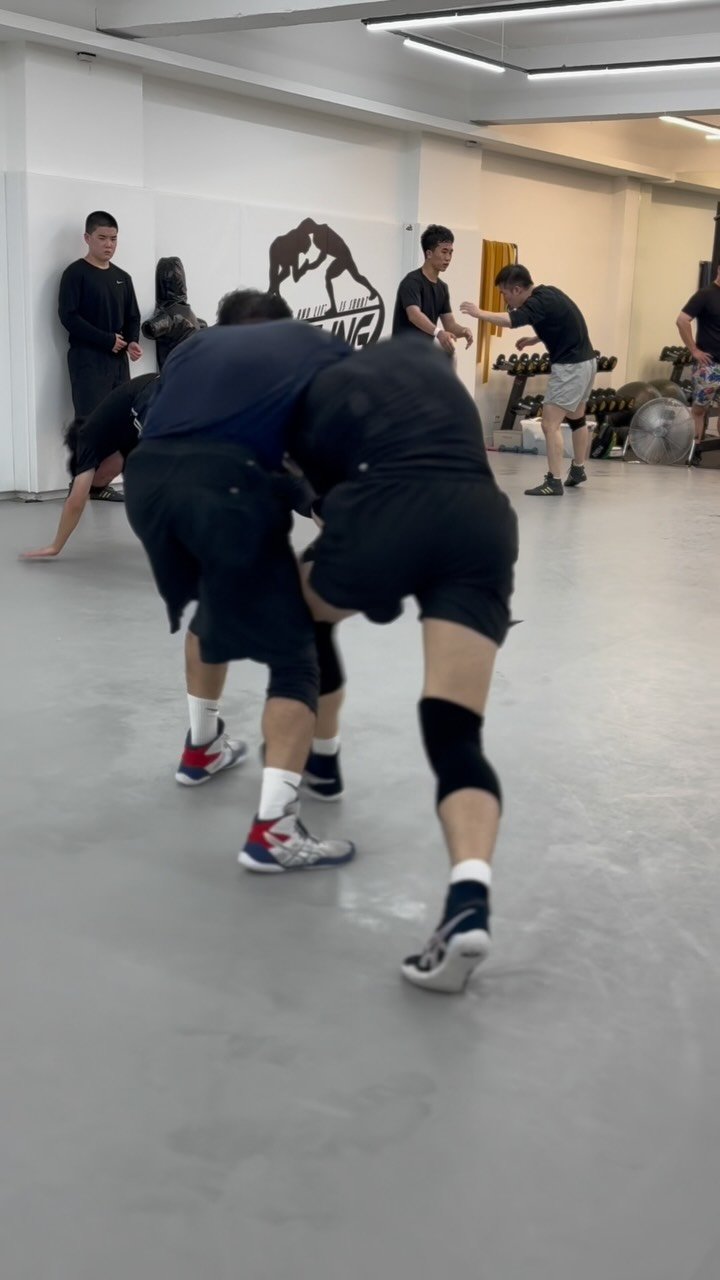 k_wrestling_hongdae 게시물 이미지: 💥 돌아빠지기 맞잡았을 때 익히면 누구나 써먹을 수 있는 기술
#레슬링 #홍대운동...
