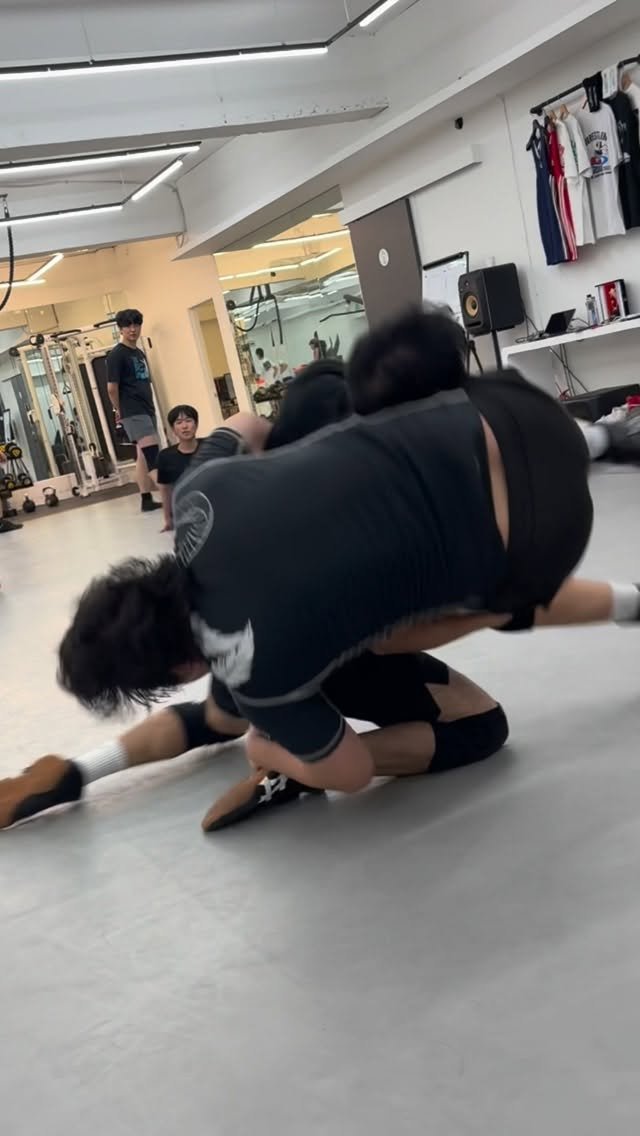 k_wrestling_hongdae 게시물 이미지: 입문자도 기초부터 차근차근.
안전하게 배우고, 재밌게 익히고,
스파링을 “즐길 수...