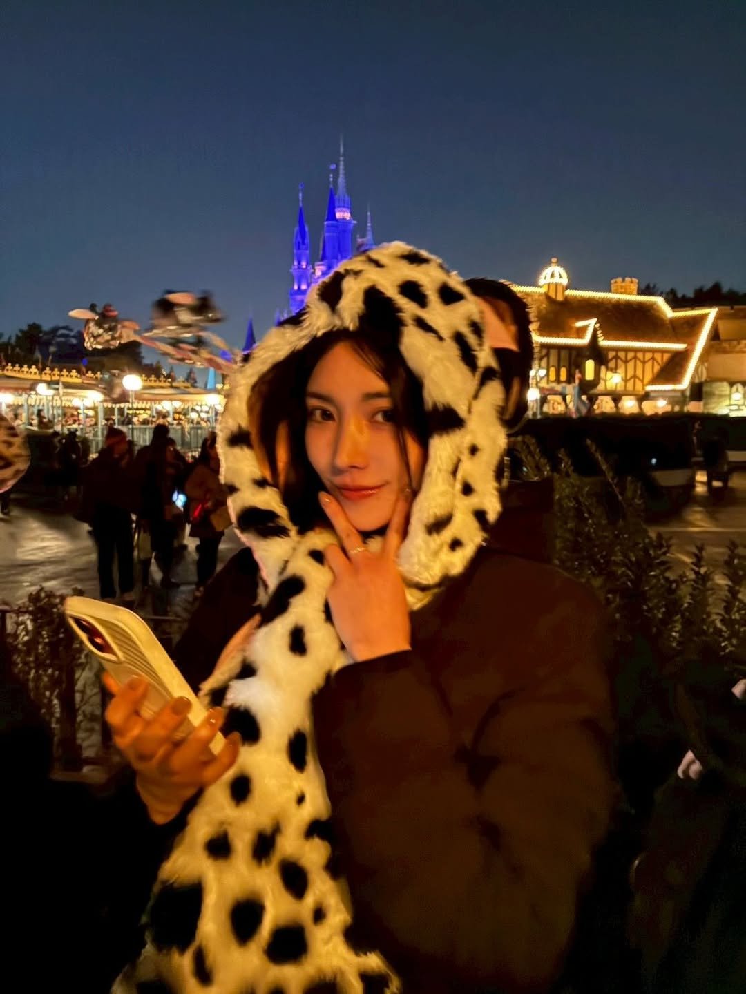 Photo by 楓カレン on December 14, 2025. May be an image of castle and text.