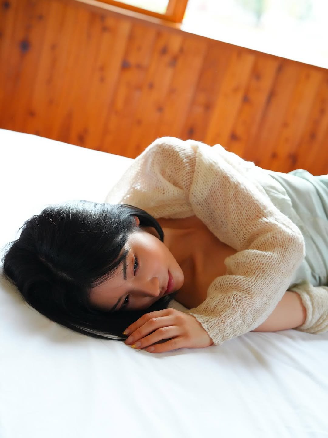 Photo by 楓カレン on October 30, 2025. May be an image of sleepwear, bed and bedroom.