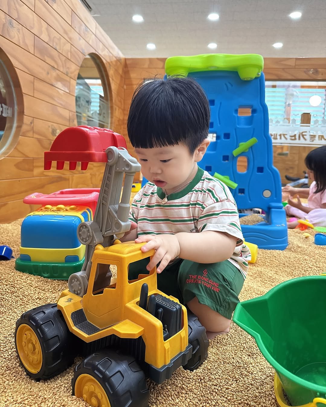 Photo by 은총 | 의진이네 🏡 on July 20, 2025. May be an image of 2 people, child, toy, tractor and text.
