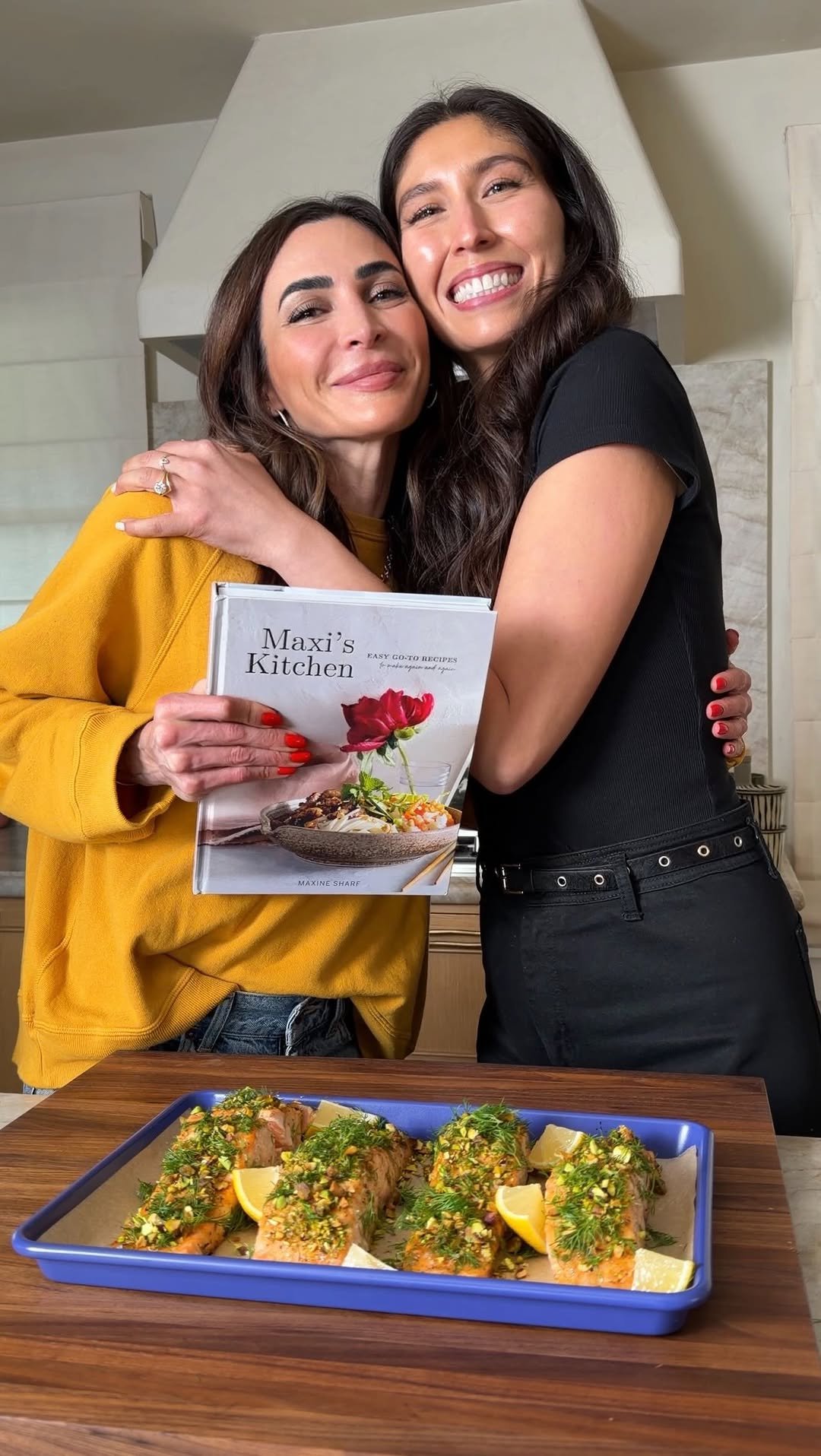 kalejunkie 게시물 이미지: HONEY MUSTARD SALMON WITH PISTACHIOS & DILL...