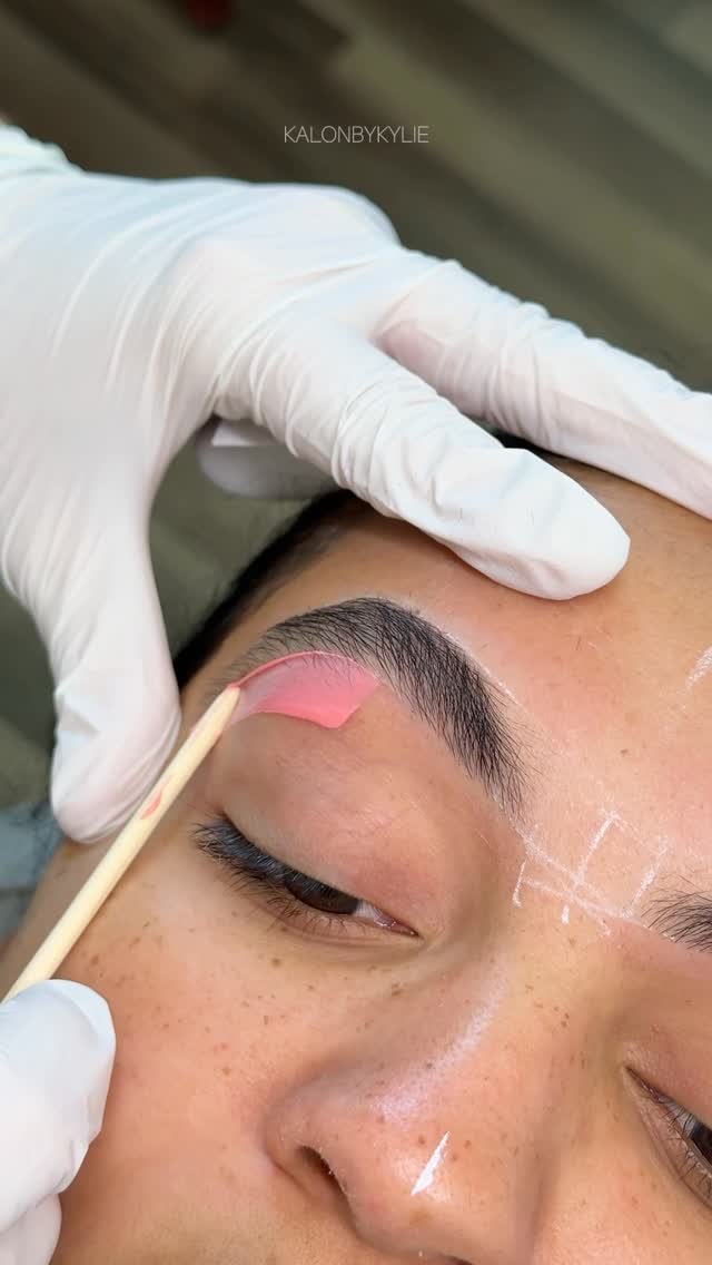 kalonbykylie 게시물 이미지: It’s time to START learning HOW to DO BROWS!...