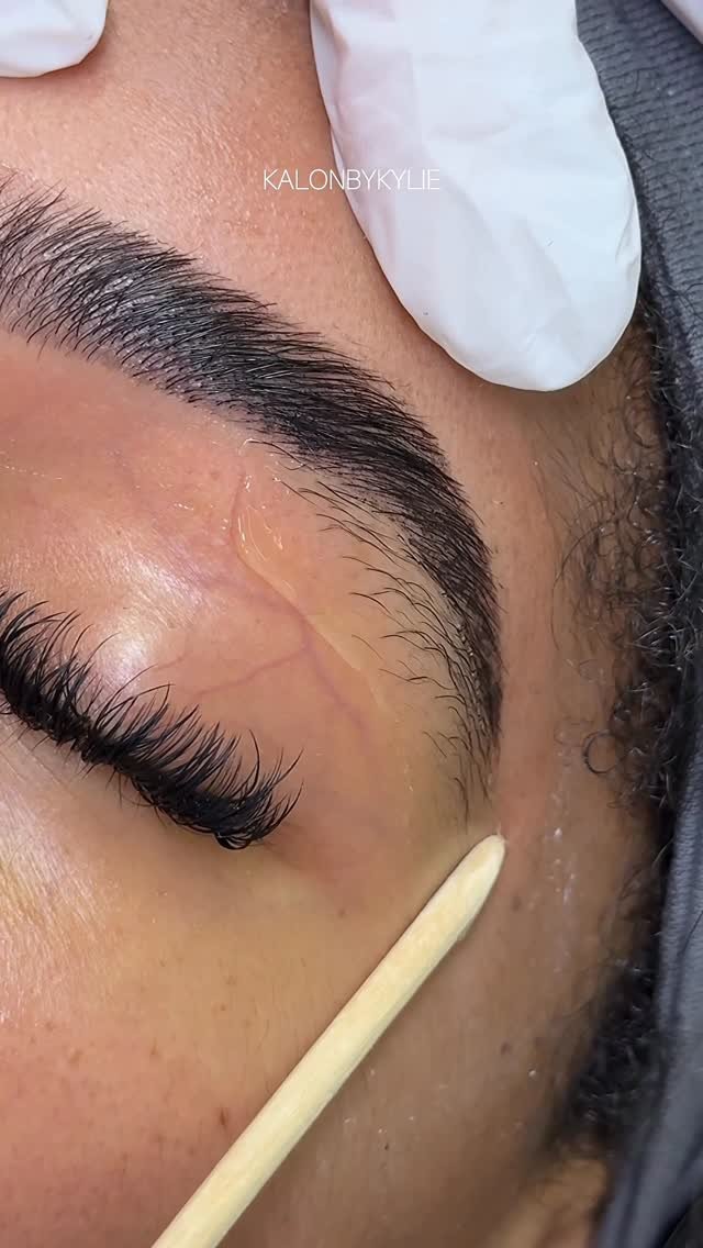 kalonbykylie 게시물 이미지: Ooohhh you staring at my girl?!? 
I know you...