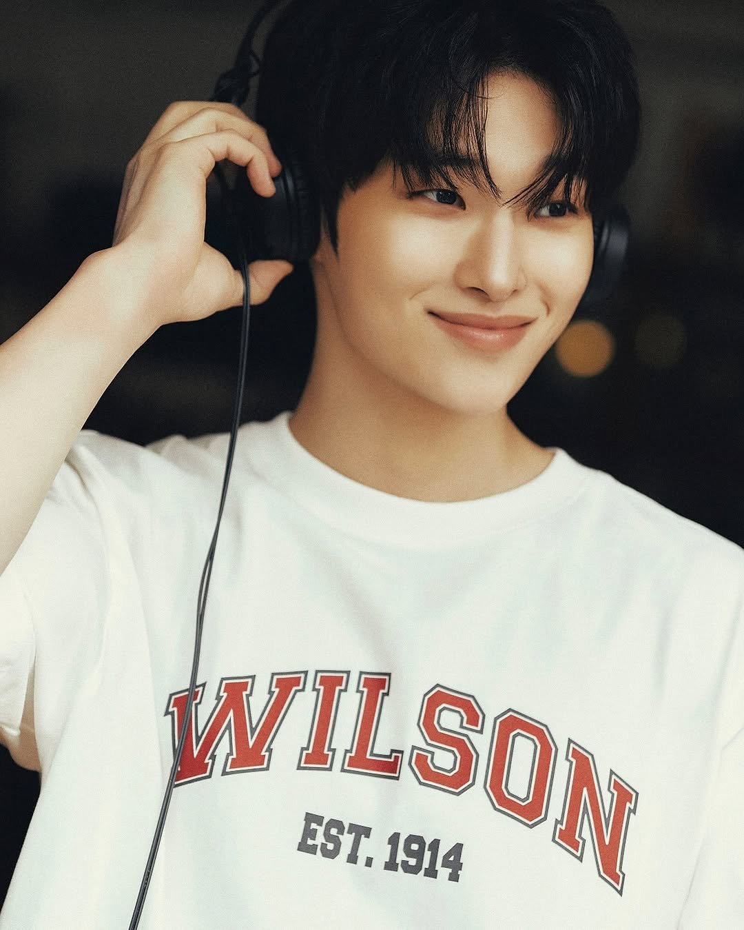 Photo shared by 간현배 on May 17, 2025 tagging @wilsonkorea. May be an image of bolo tie.