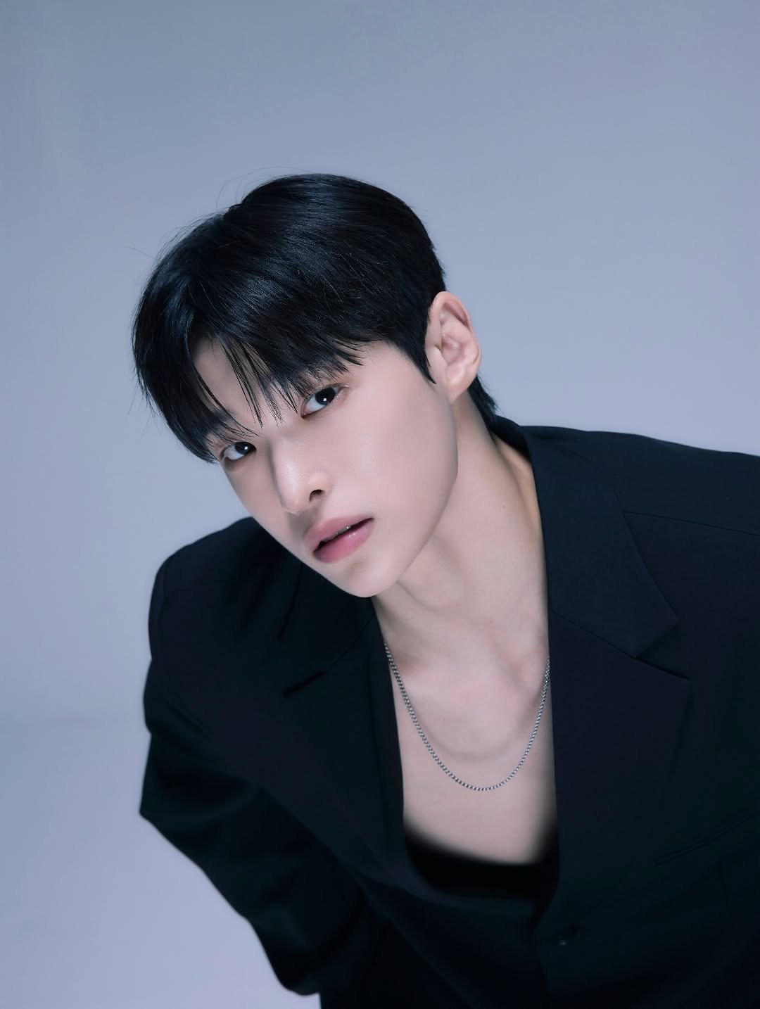 kan_hyeon_bae_ 게시물 이미지: 🕶️