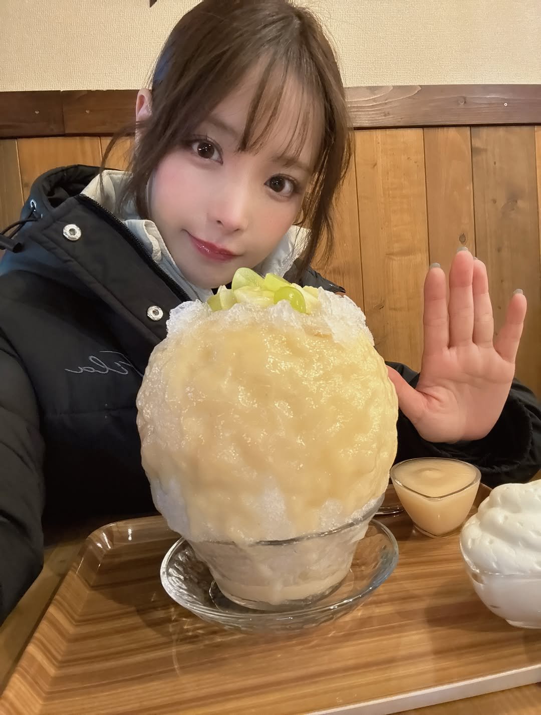 Photo by 桃乃木かな on December 26, 2025. May be an image of dessert and text.