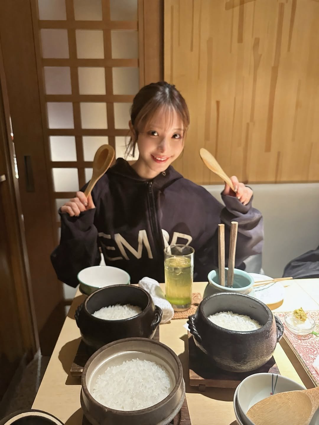 Photo by 桃乃木かな on December 29, 2025. May be an image of congee, ramen, tofu, hot pot, pot and text that says 'WAL'.