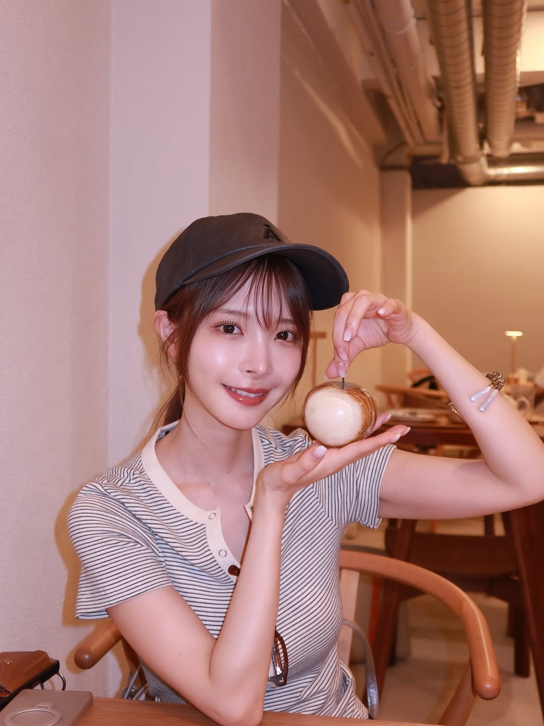kana_momonogi 게시물 이미지: グリークヨーグルト🥰

よく見かけるお店に初めて行けたよ〜！
フルーツどれも好きだから友達と色...