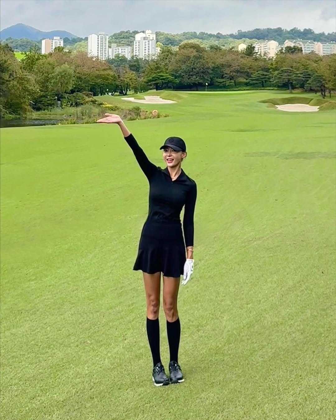 Photo shared by 강예진 on October 18, 2025 tagging @lordloar_official. May be an image of golf, golf club, golf course and text.