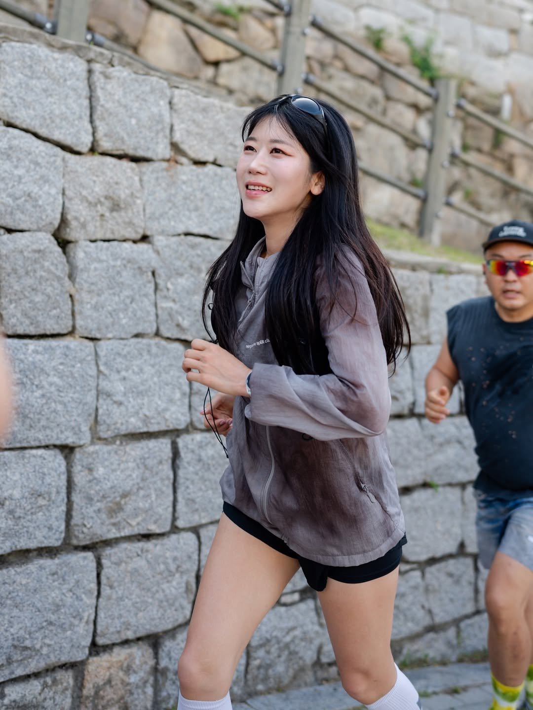 kang_mayo 게시물 이미지: 머리숱 부자의 여름🌞🌝

아침엔 조금 서늘한가 했더니 금방 째앵!
역시 사람들과...