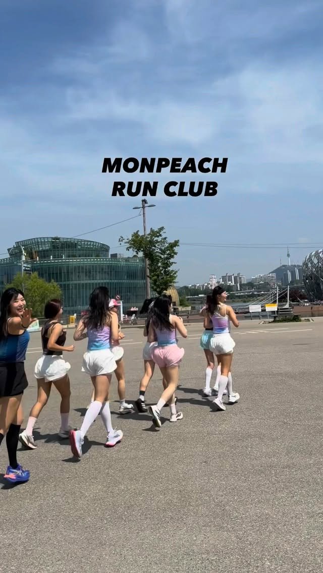 kang_mayo 게시물 이미지: 여유있는 주말 한강 러닝🏃🏻‍♀️🩵
@monpeach.runclub...