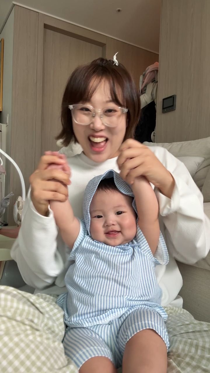 kangdantwins 게시물 이미지: 🎸👶리듬감이라는것이 폭발한다 #강단남매 #쌍둥이 #손강