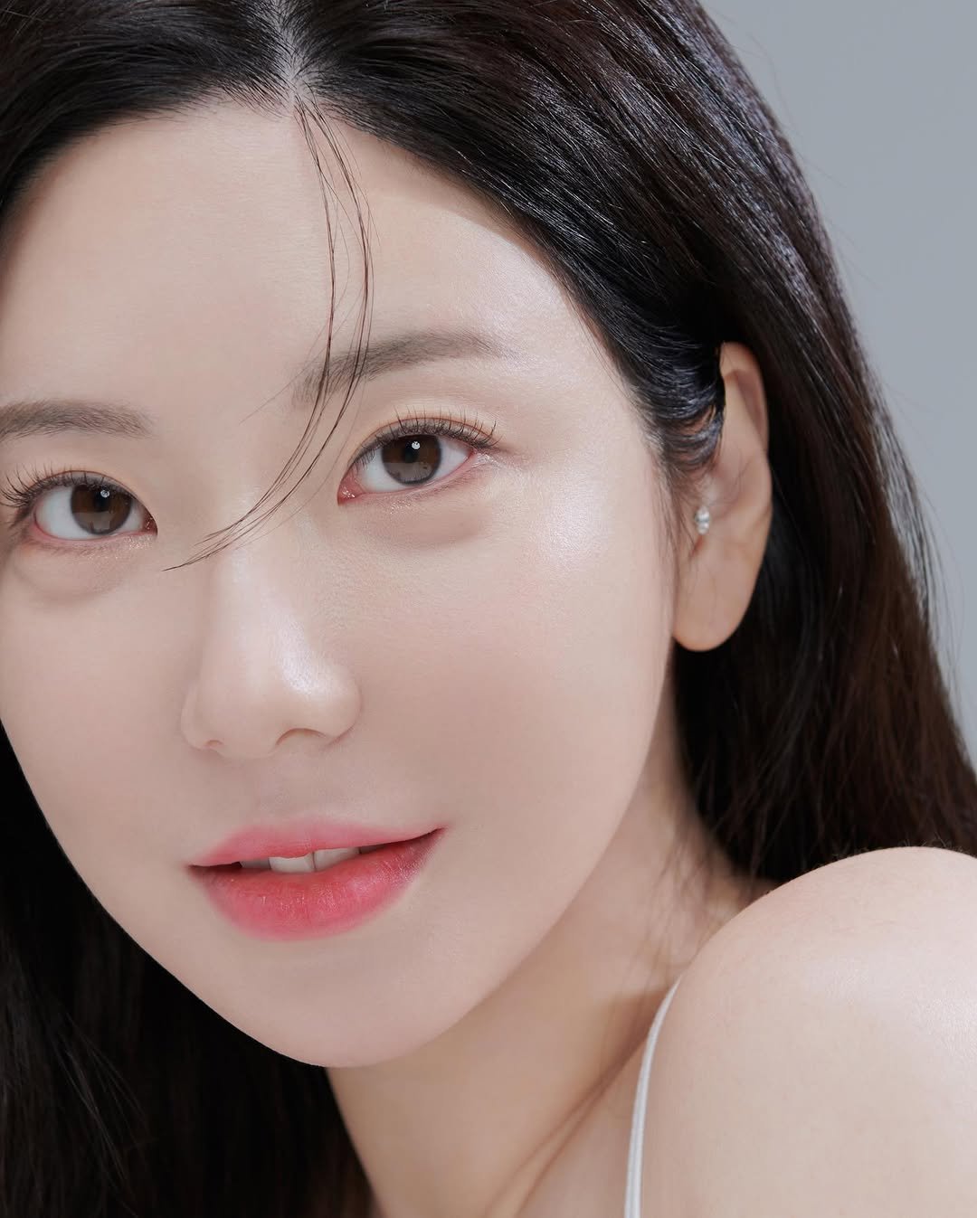 kangnajj 게시물 이미지: 예전부터 린한테 사진 꼭 찍고팠는데 ◡̈𖤐 
드디어 찍혔슴다...!!!! 
아...