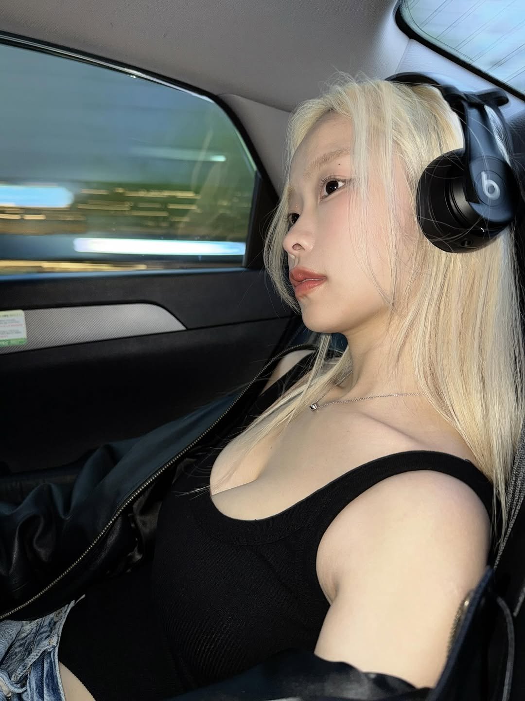 kannachan__ 게시물 이미지: 有點上癮這種獨處的安靜
沒有任何雜音只有自己喜歡的音樂🙂‍↔️🔋