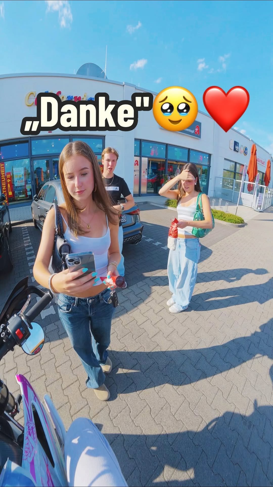 karavasy_ 게시물 이미지: „Wollt ihr eine?"👀❤️

Langenfeld ist die...