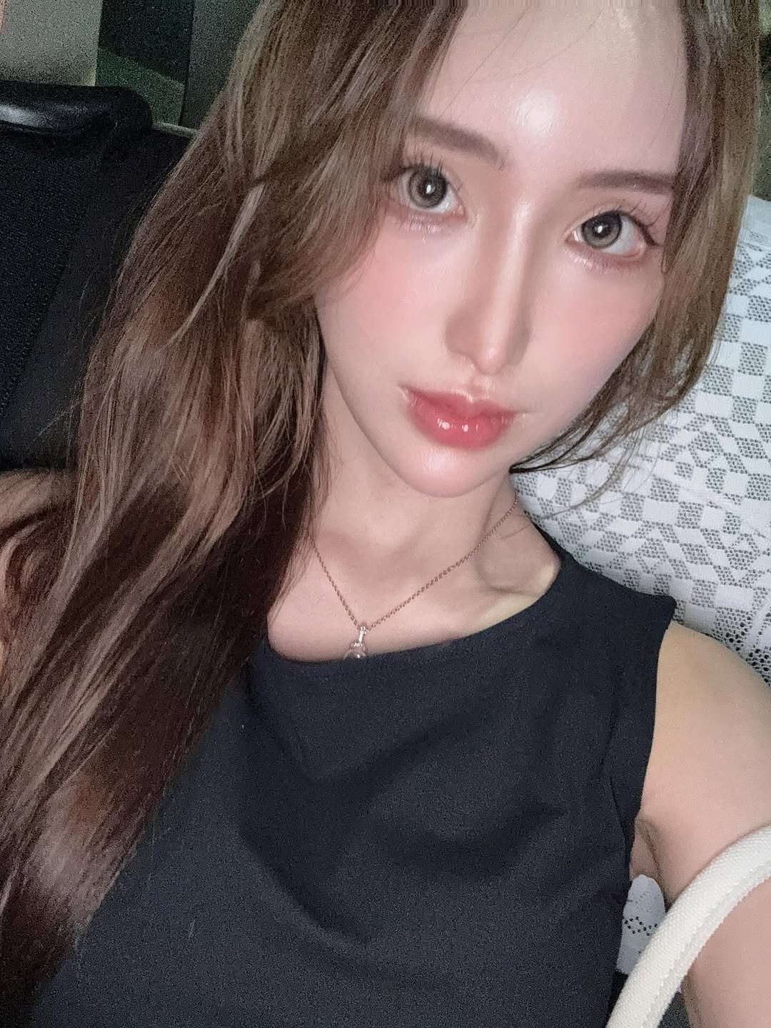 karen_yuzuriha 게시물 이미지: 👁️
いつものカラコンをしていないと印象が変わるね❓