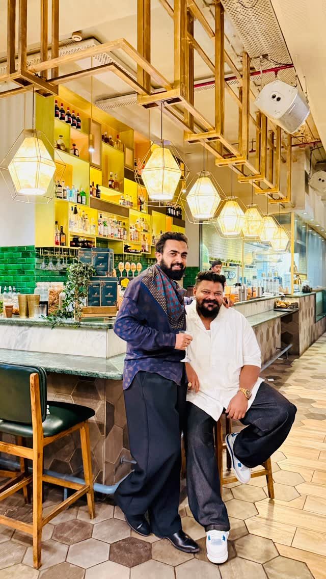 kasim_dhamaskar 게시물 이미지: Do Bhai dono without lughai 😂

 #singlefunlife...