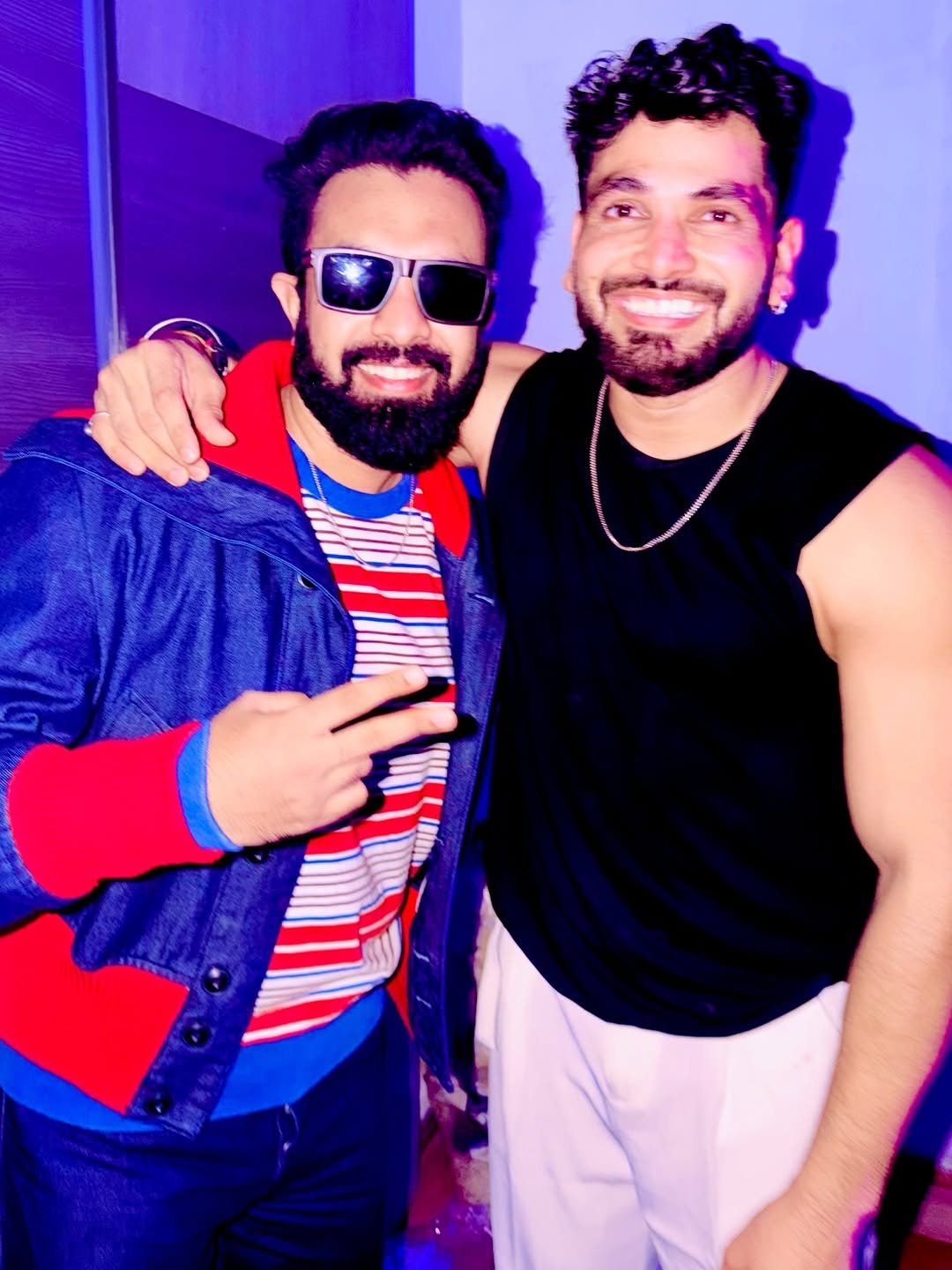 Photo shared by Kasim Dhamaskar on November 23, 2025 tagging @shivthakare9, @shiv_thakre_fc, @shivthakarefanpage, @shiv_thakare_moments, @shiv_thakre_fc_07, @shiv_thakrefc, and @b.real_by_shivthakare. May be a selfie of one or more people, beard, people standing, top and text.